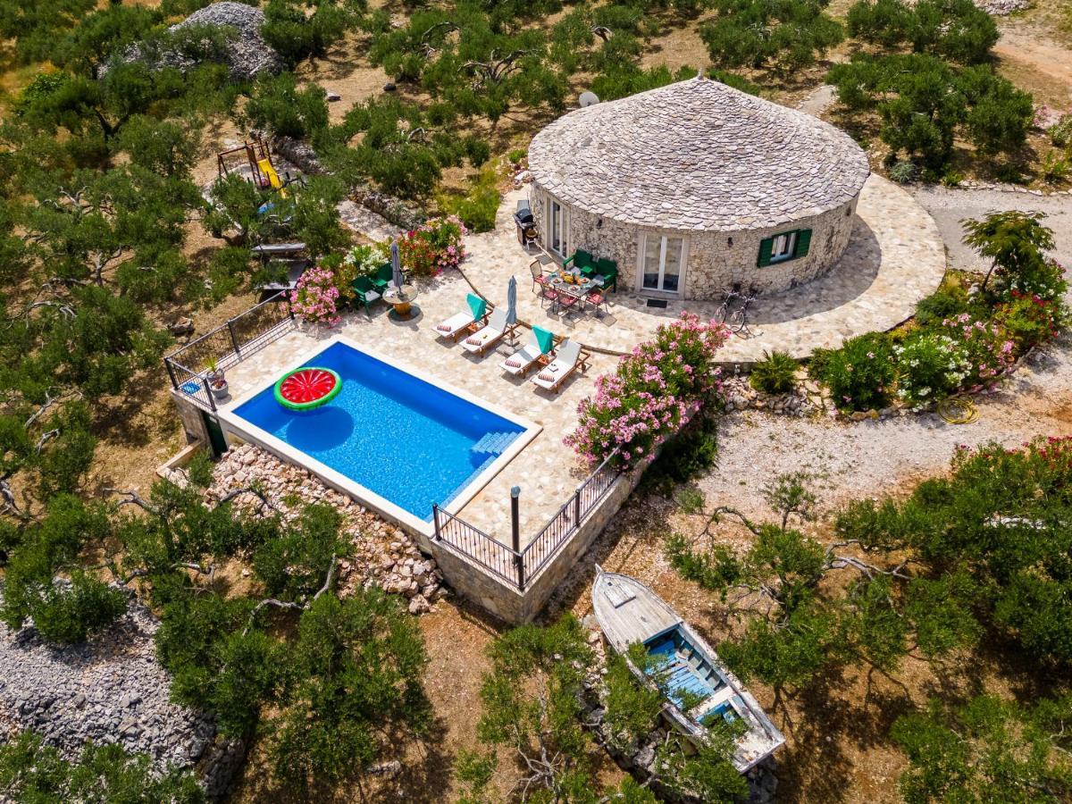 Island Getaway - Heritage House Mirca  ภายนอก รูปภาพ