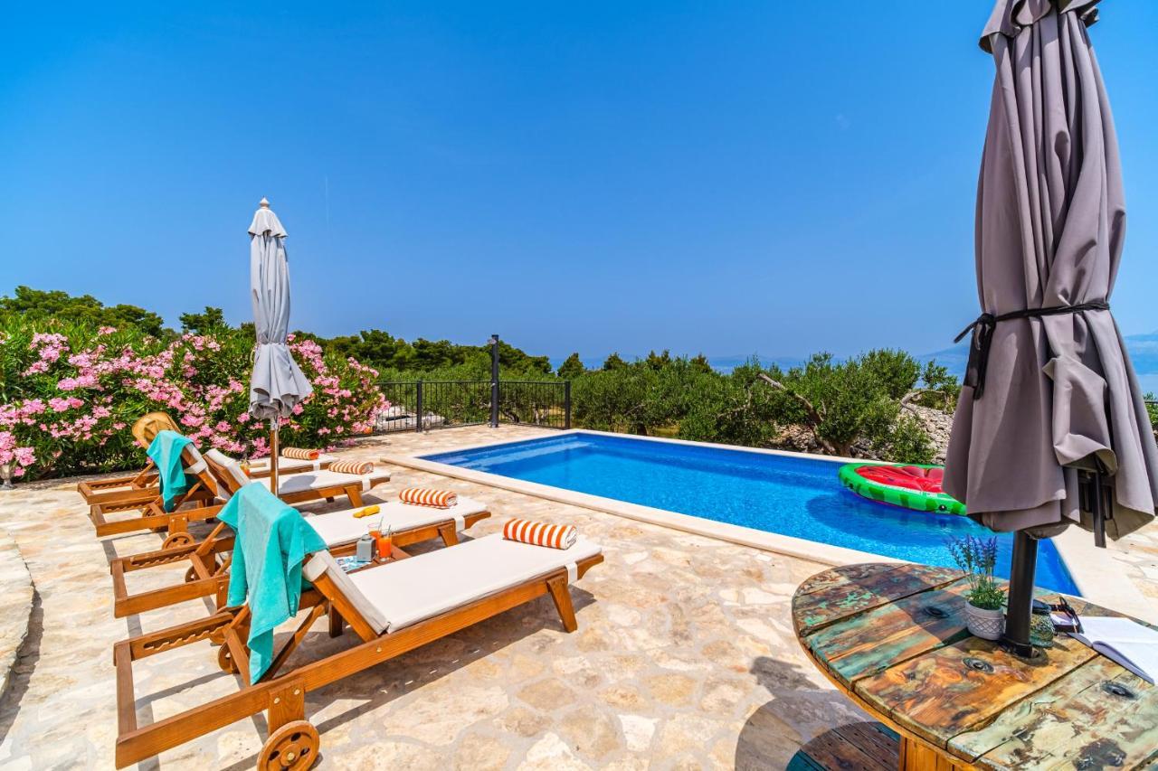 Island Getaway - Heritage House Mirca  ภายนอก รูปภาพ