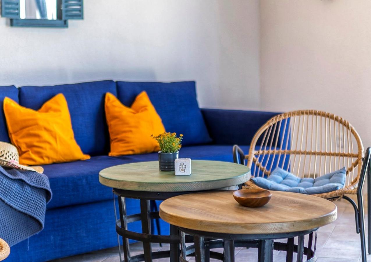 Island Getaway - Heritage House Mirca  ภายนอก รูปภาพ